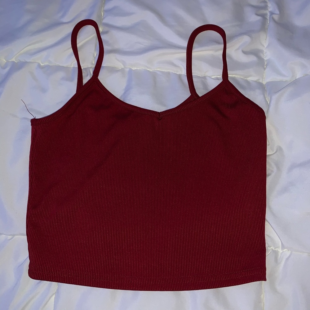 red cropped tank top